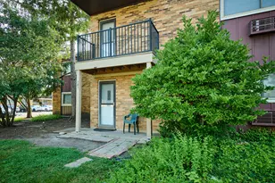 1320A Lore Ln, Lombard, IL 60148 - Photo 4