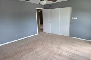 180 Farmgate Dr, Schaumburg, IL 60193 - Photo 18