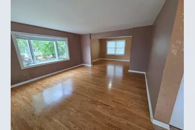 180 Farmgate Drive, Schaumburg, IL 60193 - Photo 8
