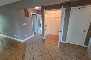 180 Farmgate Dr, Schaumburg, IL 60193 - Photo 10