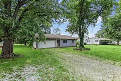 3275 Selmaville Road, Salem, IL 62881 - Photo 2
