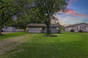 3275 Selmaville Rd, Salem, IL 62881 - Photo 1
