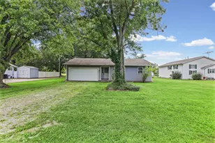 3275 Selmaville Rd, Salem, IL 62881 - Photo 4