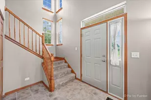 2125 Braeburn Dr, Wauconda, IL 60084 - Photo 2