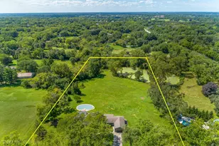 22406 N Bertha Ln, Barrington, IL 60010 - Photo 4