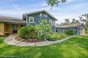 22406 N Bertha Ln, Barrington, IL 60010 - Photo 6