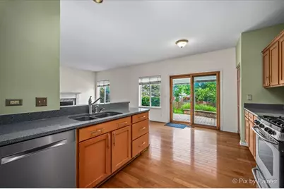 6 Elizabeth Court, Lake in the Hills, IL 60156 - Photo 6