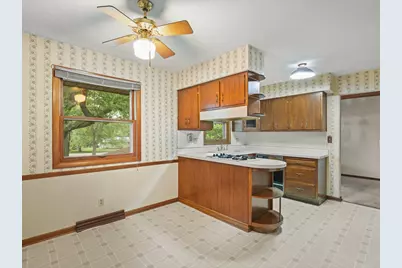 4367 Shorewood Drive, Rockford, IL 61101 - Photo 12
