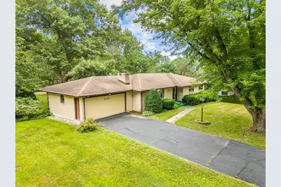 4367 Shorewood Drive, Rockford, IL 61101 - Photo 2