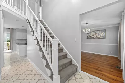 17 Cherrywood Drive, Schaumburg, IL 60194 - Photo 6