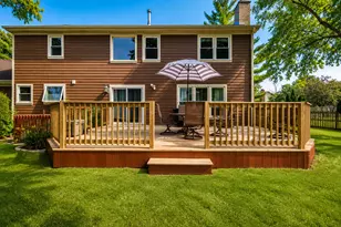 17 Cherrywood Dr, Schaumburg, IL 60194 - Photo 38