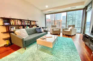 240 E Illinois St, Chicago, IL 60611 - Photo 8