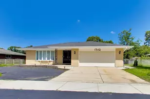 1762 E Camp McDonald Rd, Mount Prospect, IL 60056 - Photo 1