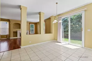 1713 Nathan Ln, Libertyville, IL 60048 - Photo 10