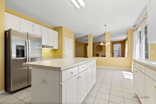 1713 Nathan Ln, Libertyville, IL 60048 - Photo 8