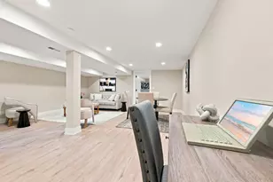 9314 S Colfax Ave, Chicago, IL 60617 - Photo 18