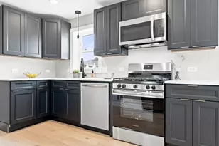 9314 S Colfax Ave, Chicago, IL 60617 - Photo 10