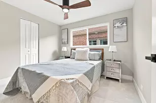9314 S Colfax Ave, Chicago, IL 60617 - Photo 16
