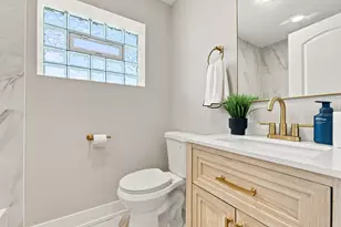 9314 S Colfax Ave, Chicago, IL 60617 - Photo 12