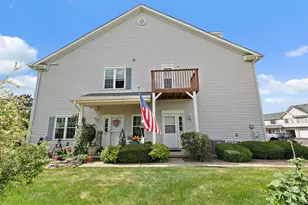 1073 Castleshire Dr, Woodstock, IL 60098 - Photo 1