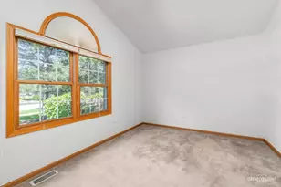 840 Havenshire Rd, Naperville, IL 60565 - Photo 10