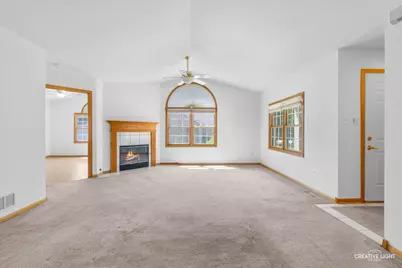 840 Havenshire Road, Naperville, IL 60565 - Photo 2
