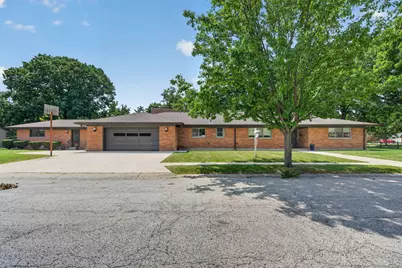 601 Marion Avenue, Saint Charles, IL 60174 - Photo 1