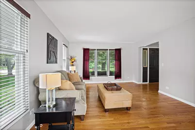 2917 Whispering Oaks Drive, Buffalo Grove, IL 60089 - Photo 2