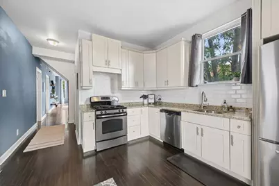 2835 W Wellington Avenue #2, Chicago, IL 60618 - Photo 6
