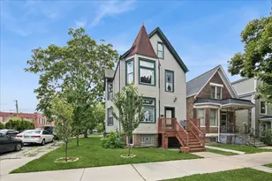 2835 W Wellington Ave, Chicago, IL 60618 - Photo 2