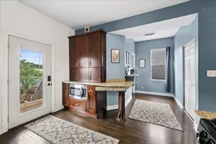 2835 W Wellington Ave, Chicago, IL 60618 - Photo 8