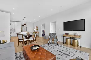 1347 W Grand Ave, Chicago, IL 60642 - Photo 10