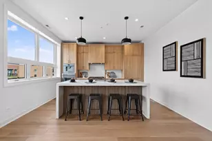 1347 W Grand Ave, Chicago, IL 60642 - Photo 6