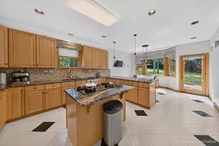 11923 Devonshire St, Algonquin, IL 60102 - Photo 6