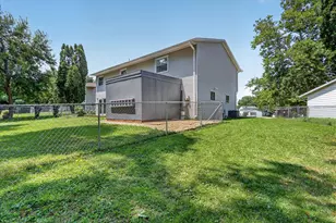 1821 Middlebury Rd, Freeport, IL 61032 - Photo 40