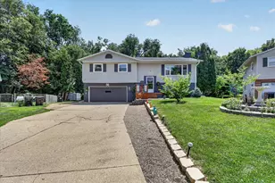 1821 Middlebury Rd, Freeport, IL 61032 - Photo 1
