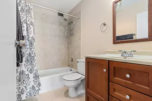 2005 S Finley Rd, Lombard, IL 60148 - Photo 14