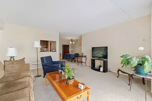 2005 S Finley Rd, Lombard, IL 60148 - Photo 8