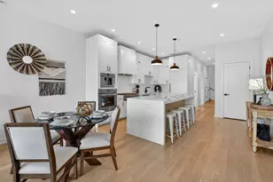 1347 W Grand Ave, Chicago, IL 60642 - Photo 6