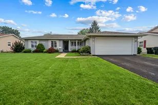 575 Gateshead N Ave, Elk Grove Village, IL 60007 - Photo 1