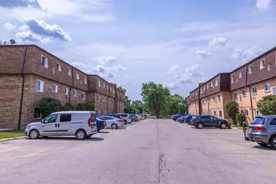 9480 Bay Colony Drive #2N, Des Plaines, IL 60016 - Photo 2