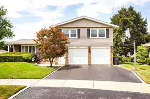 16536 Maple Ct, South Holland, IL 60473 - Photo 2