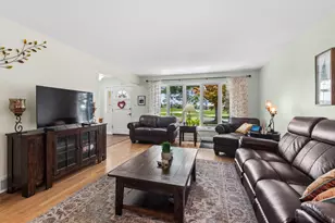 6722 W 93rd St, Oak Lawn, IL 60453 - Photo 4