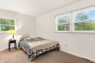 303 Ridge St, Algonquin, IL 60102 - Photo 12