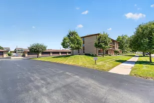 16107 Eagle Ridge Dr, Tinley Park, IL 60477 - Photo 36