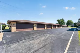 16107 Eagle Ridge Dr, Tinley Park, IL 60477 - Photo 2