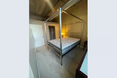 811 W 15th Place #303, Chicago, IL 60608 - Photo 6