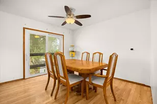 305 Hickory Ave, Romeoville, IL 60446 - Photo 10
