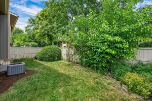 642 Glacier Trail, Roselle, IL 60172 - Photo 34