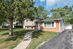 2417 Metropolitan Ave, Waukegan, IL 60087 - Photo 2